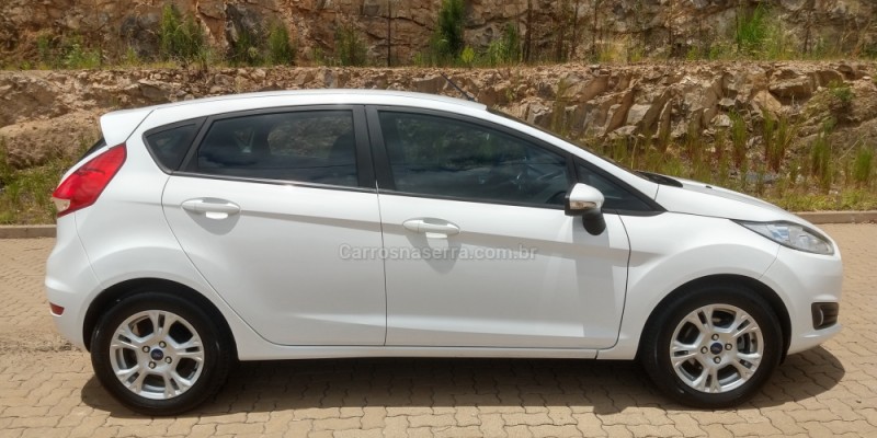 FIESTA 1.6 SE HATCH PLUS 16V FLEX 4P MANUAL - 2015 - SãO MARCOS