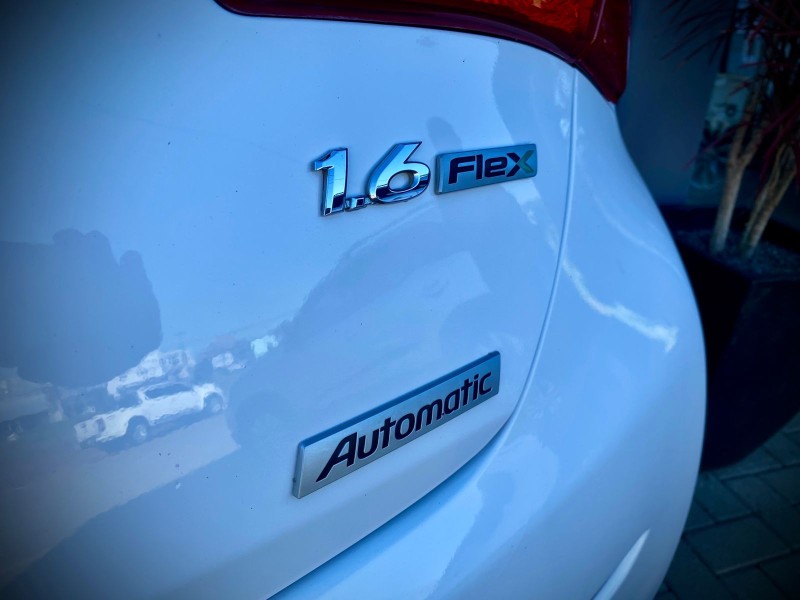 HB20 1.6 COMFORT STYLE 16V FLEX 4P AUTOMÁTICO - 2015 - LAJEADO