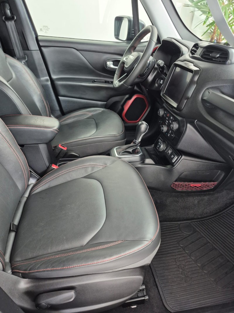 RENEGADE 1.3 TRAILHAWK T270 16V TURBO FLEX 4X4 4P AUTOMÁTICO - 2022 - CAXIAS DO SUL