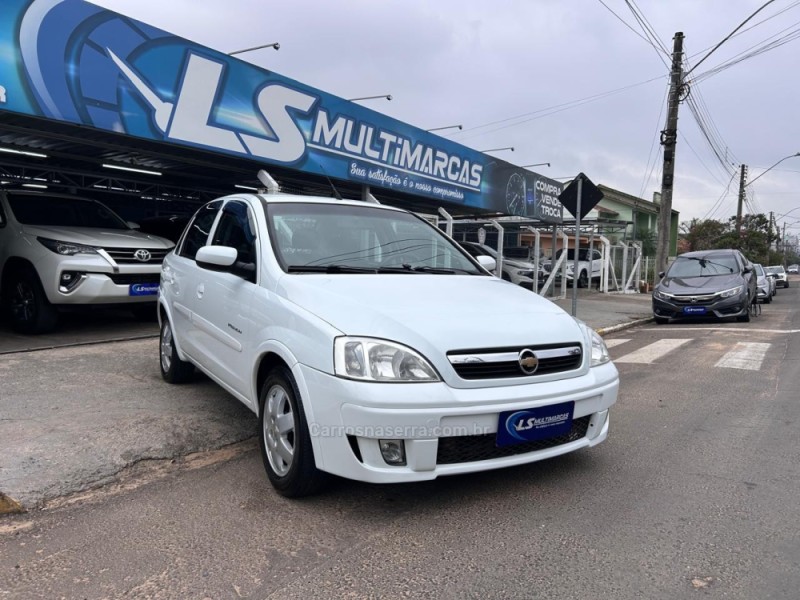 CORSA 1.4 MPFI PREMIUM SEDAN 8V FLEX 4P MANUAL - 2009 - VENâNCIO AIRES