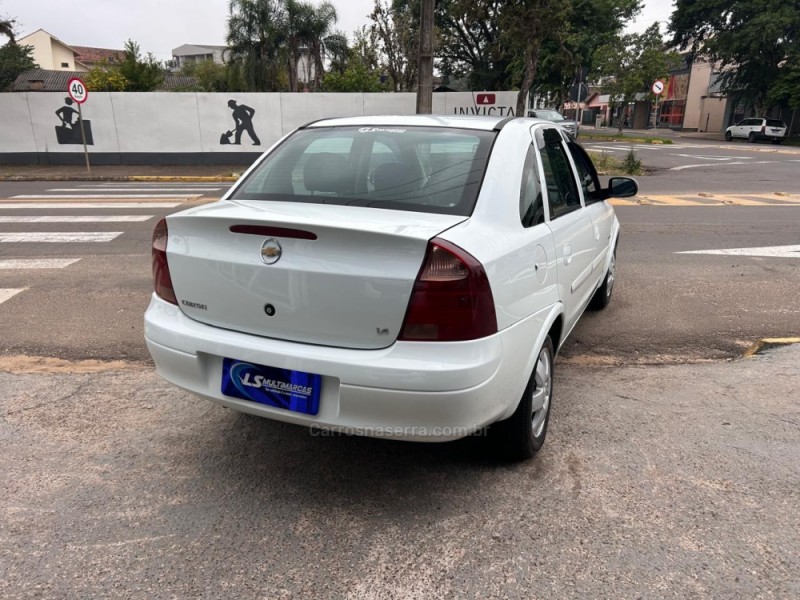 CORSA 1.4 MPFI PREMIUM SEDAN 8V FLEX 4P MANUAL - 2009 - VENâNCIO AIRES