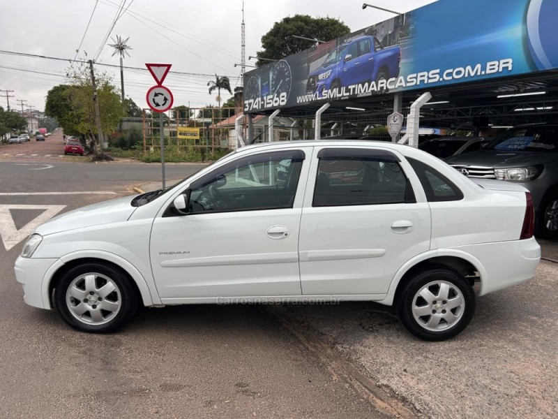 CORSA 1.4 MPFI PREMIUM SEDAN 8V FLEX 4P MANUAL - 2009 - VENâNCIO AIRES