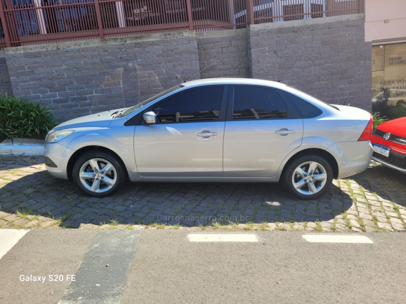 FOCUS 2.0 GLX SEDAN 16V GASOLINA 4P MANUAL - 2009 - NOVA PRATA