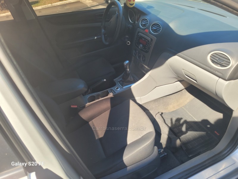 FOCUS 2.0 GLX SEDAN 16V GASOLINA 4P MANUAL - 2009 - NOVA PRATA
