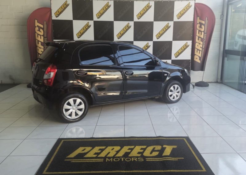 ETIOS 1.5 XS 16V FLEX 4P MANUAL - 2014 - PORTãO