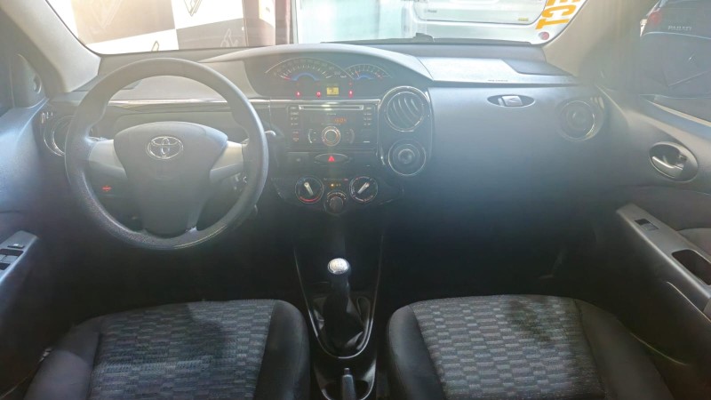 ETIOS 1.5 XS 16V FLEX 4P MANUAL - 2014 - PORTãO