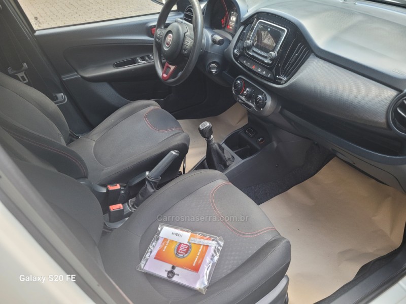 UNO 1.3 FIREFLY FLEX SPORTING 4P MANUAL - 2018 - NOVA PRATA