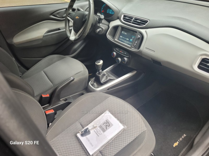 ONIX 1.0 LT PLUS 4P FLEX MANUAL - 2018 - NOVA PRATA