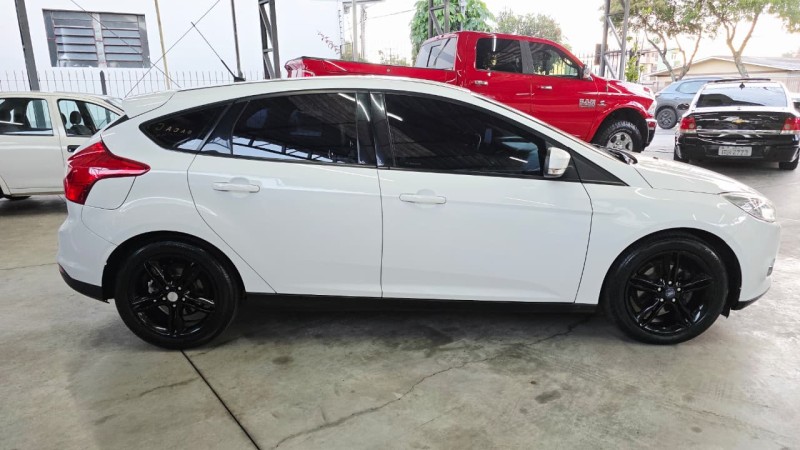 FOCUS 2.0 SE HATCH 16V FLEX 4P AUTO - 2015 - CAXIAS DO SUL