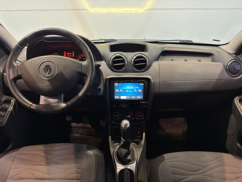 DUSTER 1.6 DYNAMIQUE 4X2 16V FLEX 4P MANUAL - 2015 - CAXIAS DO SUL
