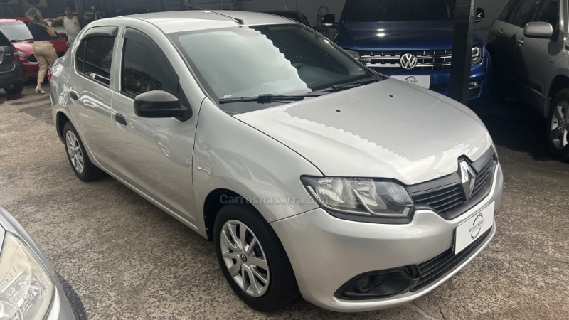 LOGAN 1.0 AUTHENTIQUE 12V FLEX 4P MANUAL - 2018 - GRAVATAí
