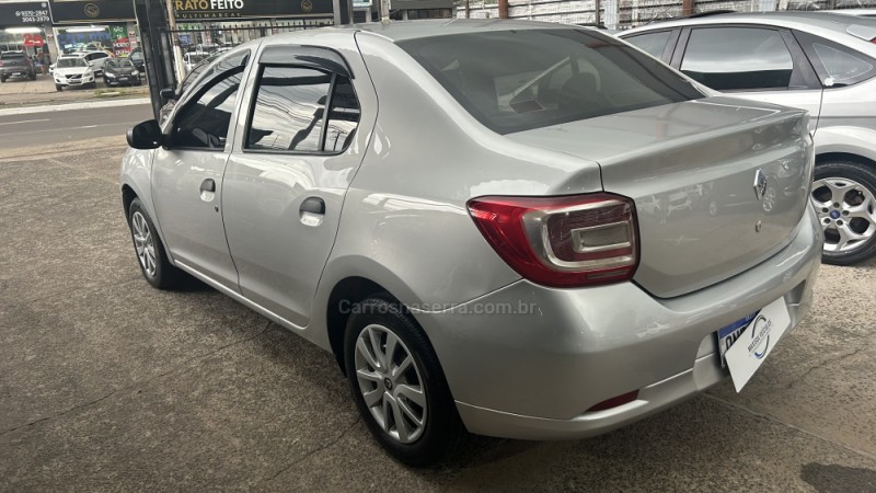 LOGAN 1.0 AUTHENTIQUE 12V FLEX 4P MANUAL - 2018 - GRAVATAí
