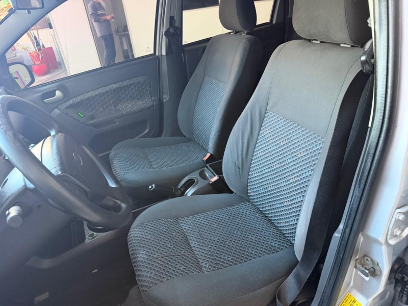 FIESTA 1.6 MPI 8V GASOLINA 4P MANUAL - 2004 - PORTãO