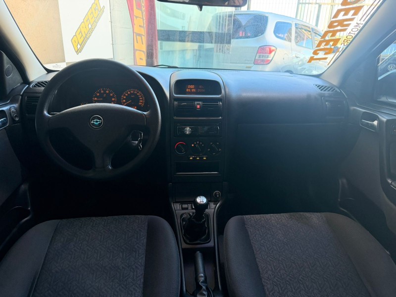 ASTRA 2.0 SFI ADVANTAGE SEDAN 16V GASOLINA 4P MANUAL - 2008 - PORTãO