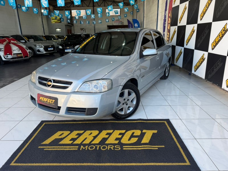 ASTRA 2.0 SFI ADVANTAGE SEDAN 16V GASOLINA 4P MANUAL - 2008 - PORTãO