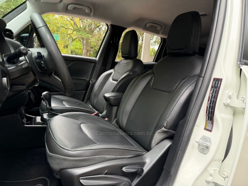 RENEGADE 1.3 LONGITUDE T270 16V TURBO FLEX 4P AUTOMÁTICO - 2023 - DOIS IRMãOS