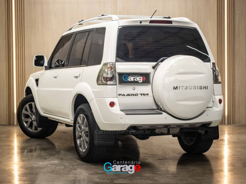 PAJERO TR4 2.0 4X2 16V 140CV FLEX 4P MANUAL - 2013 - CAXIAS DO SUL