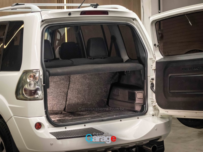 PAJERO TR4 2.0 4X2 16V 140CV FLEX 4P MANUAL - 2013 - CAXIAS DO SUL