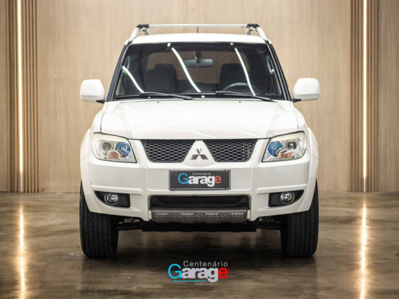 PAJERO TR4 2.0 4X2 16V 140CV FLEX 4P MANUAL - 2013 - CAXIAS DO SUL