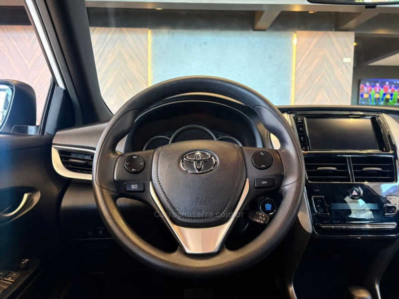 YARIS 1.5 XS CONNECT 16V FLEX 4P AUTOMÁTICO - 2021 - CAMPO BOM