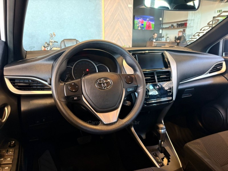 YARIS 1.5 XS CONNECT 16V FLEX 4P AUTOMÁTICO - 2021 - CAMPO BOM