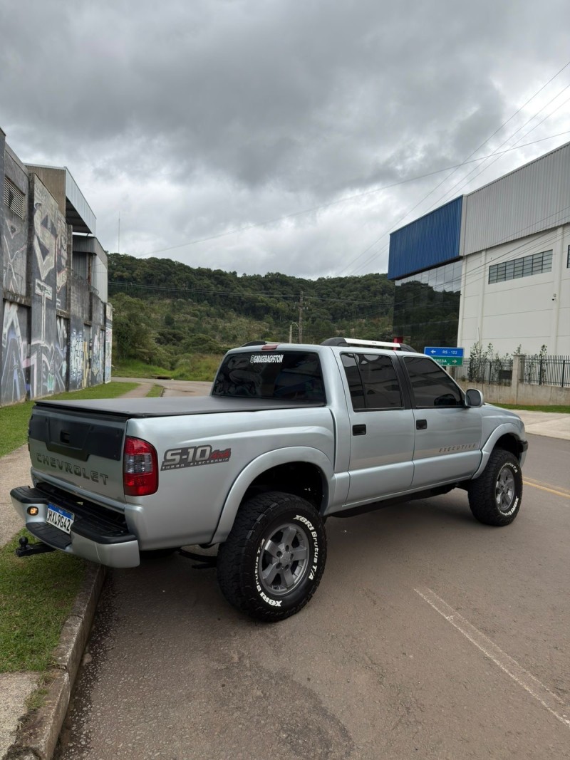S10 2.8 COLINA 4X4 CD 12V TURBO INTERCOOLER DIESEL 4P MANUAL - 2006 - CAXIAS DO SUL