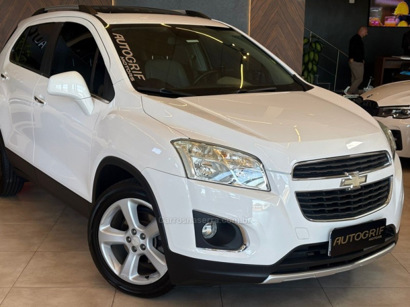 TRACKER 1.8 MPFI LTZ 4X2 16V FLEX 4P AUTOMÁTICO - 2015 - CAMPO BOM