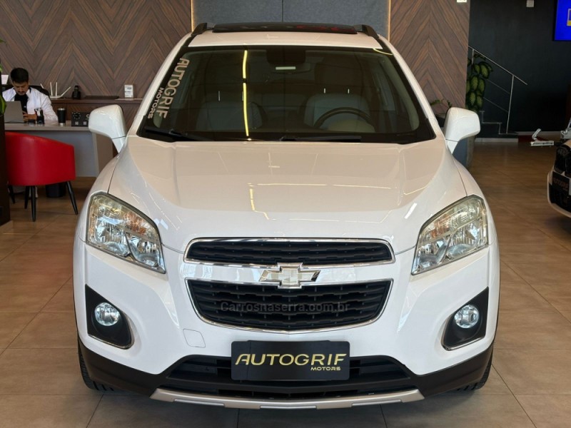 TRACKER 1.8 MPFI LTZ 4X2 16V FLEX 4P AUTOMÁTICO - 2015 - CAMPO BOM