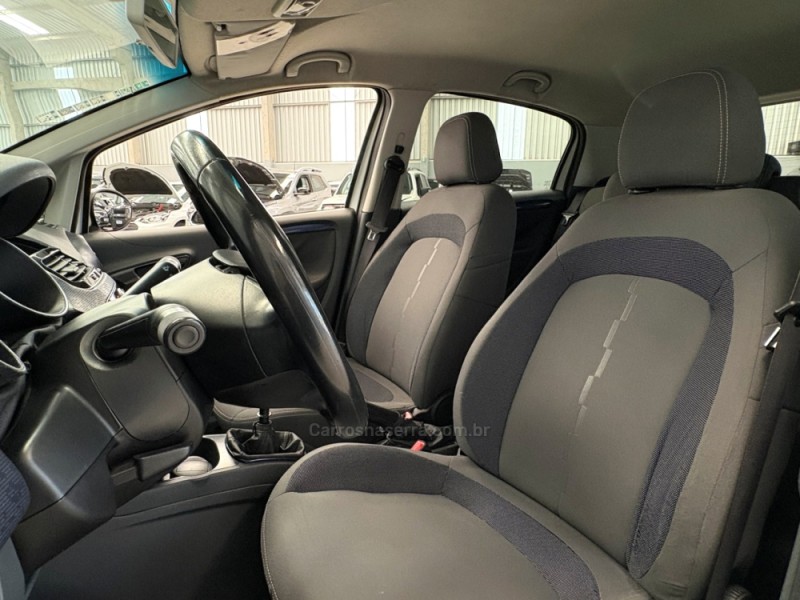 PUNTO 1.4 ATTRACTIVE 8V FLEX 4P MANUAL - 2014 - BENTO GONçALVES