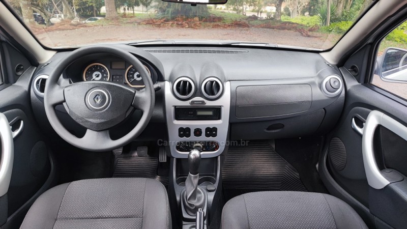 SANDERO 1.6 STEPWAY 16V FLEX 4P MANUAL - 2011 - FARROUPILHA