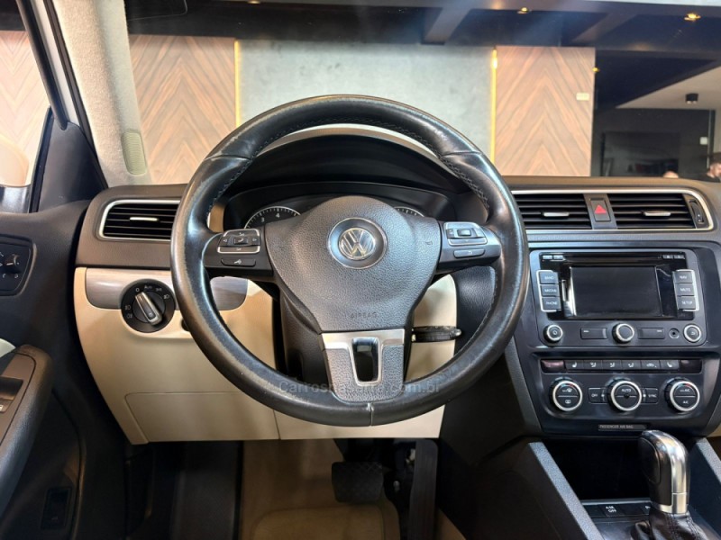 JETTA 2.0 TSI HIGHLINE 211CV GASOLINA 4P TIPTRONIC - 2014 - CAMPO BOM