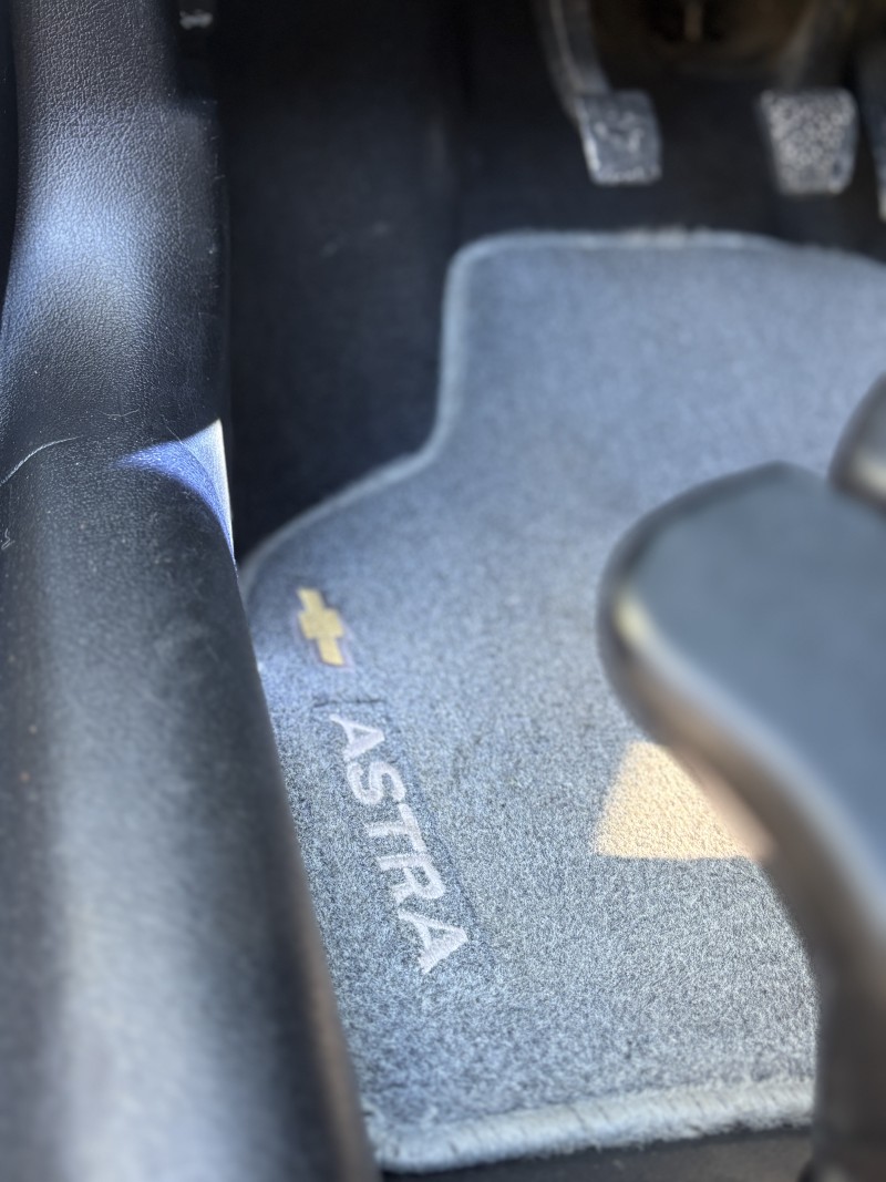 ASTRA 2.0 MPFI ADVANTAGE 8V FLEX 4P MANUAL - 2006 - FARROUPILHA