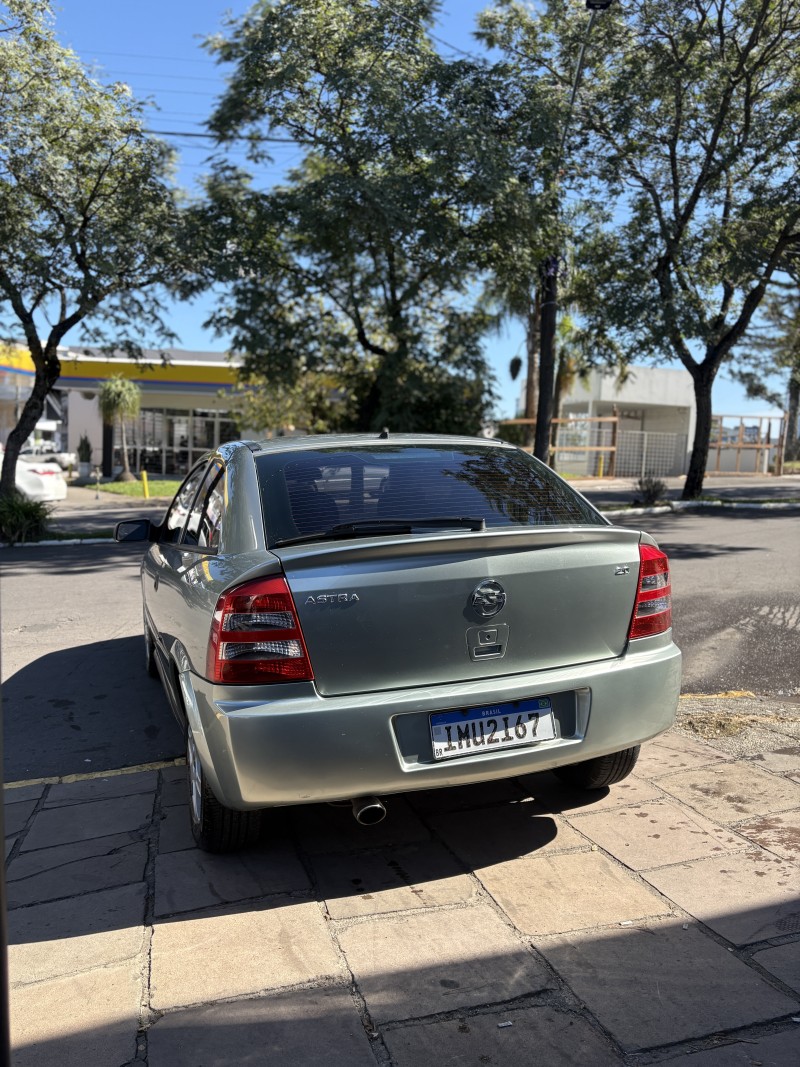 ASTRA 2.0 MPFI ADVANTAGE 8V FLEX 4P MANUAL - 2006 - FARROUPILHA
