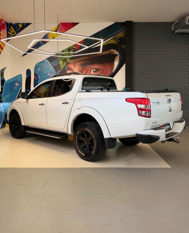 L200 TRITON 2.4 HPE-S SPORT 4X4 CD 16V DIESEL 4P AUTOMÁTICO - 2018 - NOVO HAMBURGO