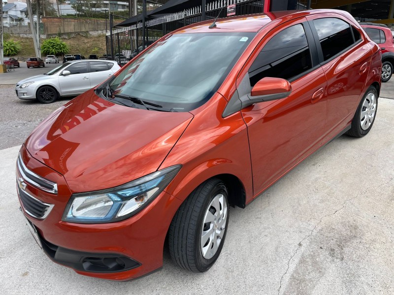 ONIX 1.4 MPFI LT 8V FLEX 4P MANUAL - 2013 - CAXIAS DO SUL