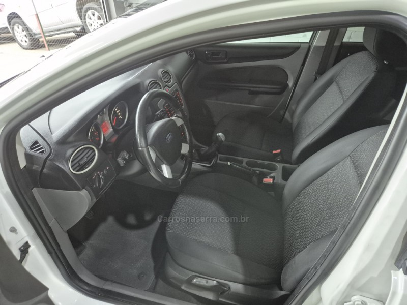 FOCUS 1.6 8V FLEX 4P MANUAL - 2012 - CAXIAS DO SUL