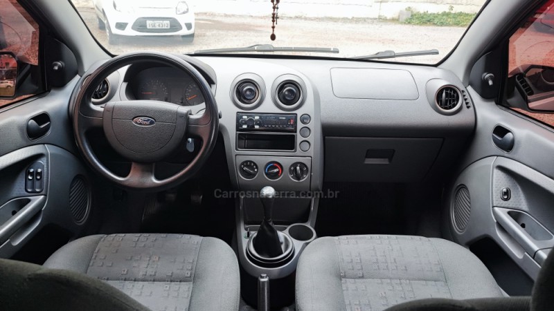 FIESTA 1.0 MPI 8V GASOLINA 4P MANUAL - 2004 - FARROUPILHA