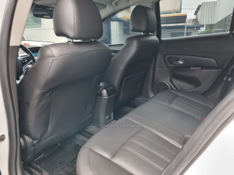 CRUZE 1.8 LT 16V FLEX 4P AUTOMÁTICO - 2015 - VACARIA