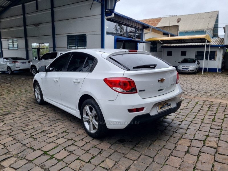 CRUZE 1.8 LT 16V FLEX 4P AUTOMÁTICO - 2015 - VACARIA