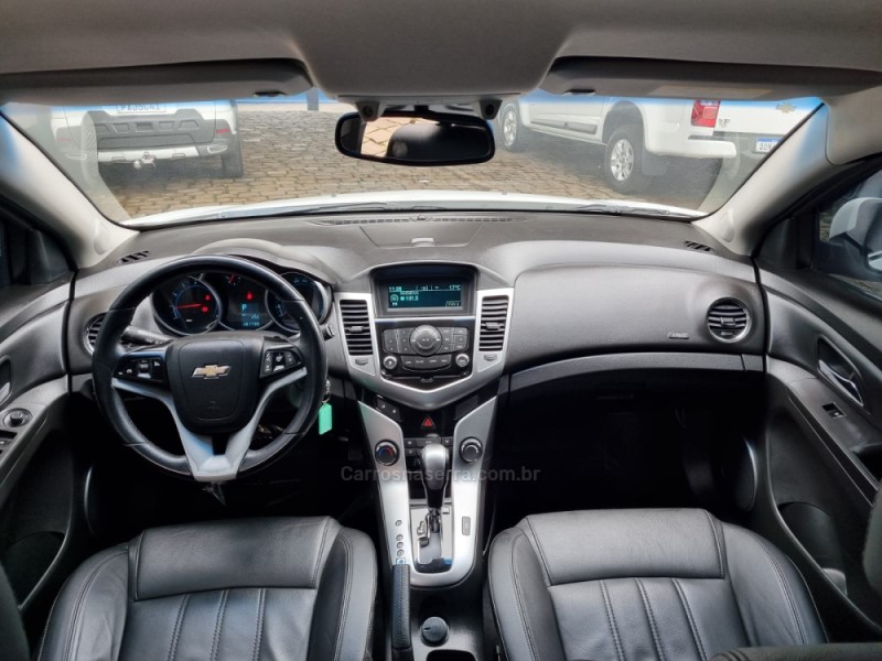 CRUZE 1.8 LT 16V FLEX 4P AUTOMÁTICO - 2015 - VACARIA