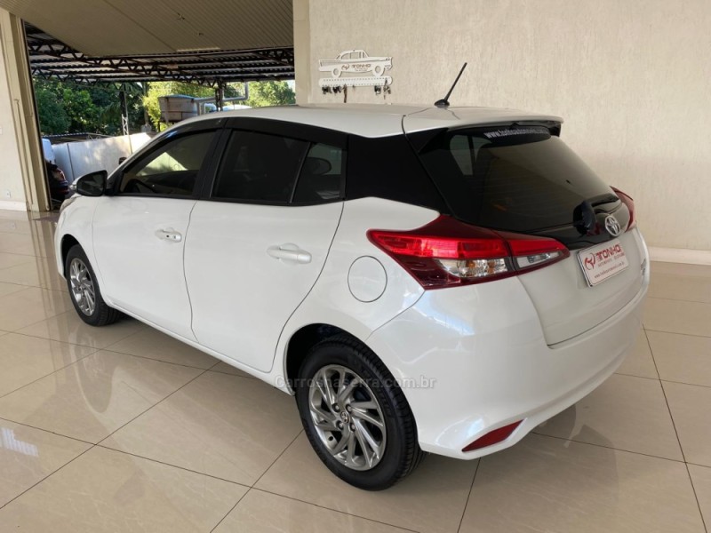 YARIS 1.5 XS 16V FLEX 4P AUTOMÁTICO - 2024 - LAJEADO