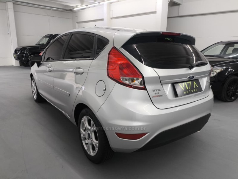 FIESTA 1.6 SE HATCH 16V FLEX 4P AUTOMÁTICO - 2015 - CAXIAS DO SUL
