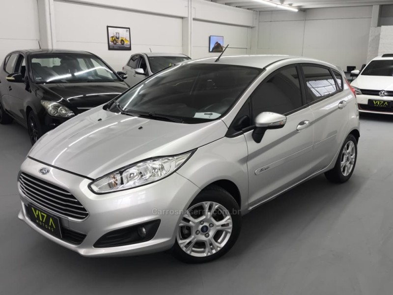fiesta 1.6 se hatch 16v flex 4p automatico 2015 caxias do sul
