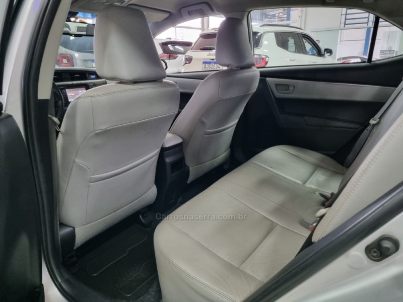 COROLLA 2.0 XEI 16V FLEX 4P AUTOMÁTICO - 2017 - VACARIA