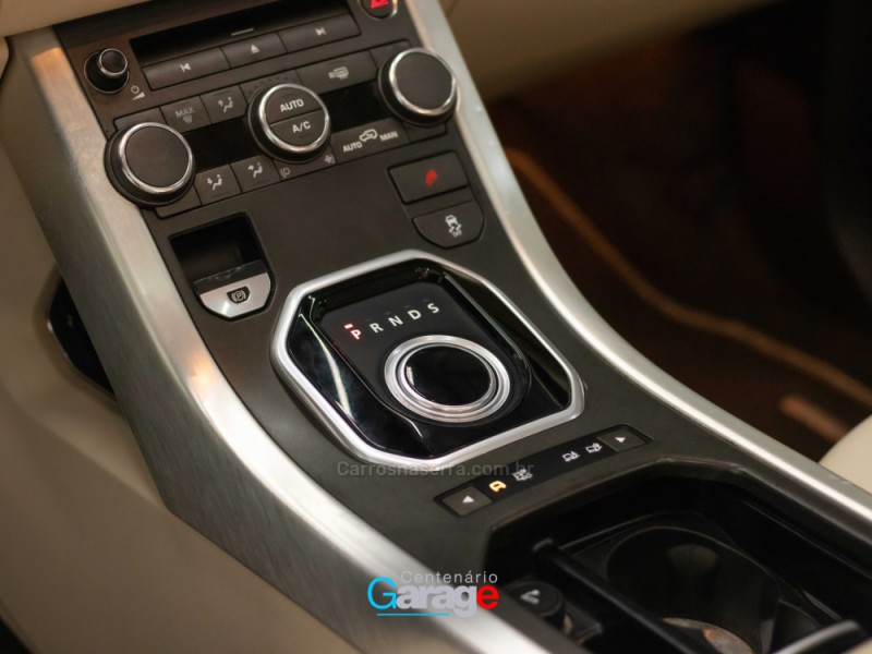 RANGE ROVER EVOQUE 2.0 PRESTIGE TECH 4WD 16V GASOLINA 4P AUTOMÁTICO - 2013 - CAXIAS DO SUL