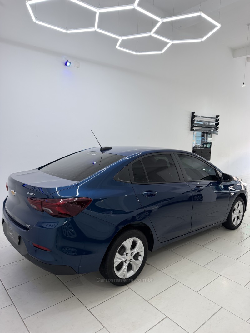 ONIX 1.0	PREMIER PLUS 12V TURBO FLEX 4P AUTOMÁTICO - 2024 - CAXIAS DO SUL
