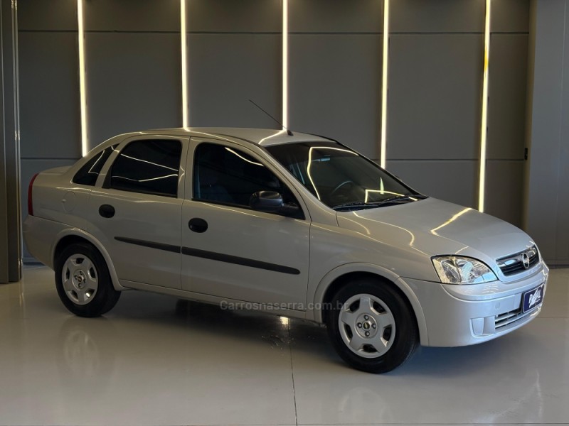 CORSA 1.0 MPFI MAXX 8V FLEX 4P MANUAL - 2005 - SAPIRANGA