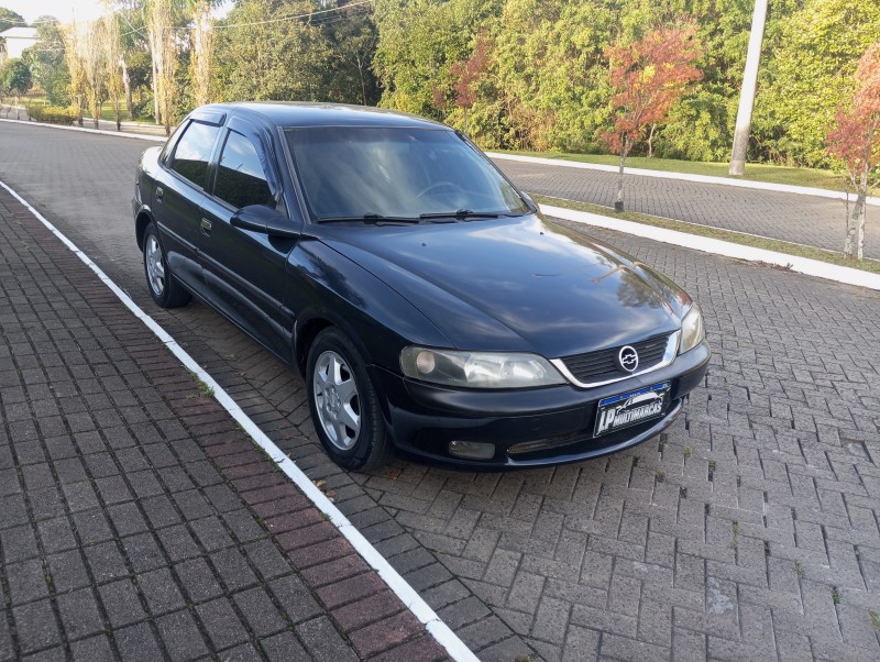 VECTRA 2.2 MPFI CD 16V GASOLINA 4P MANUAL - 1999 - CAXIAS DO SUL
