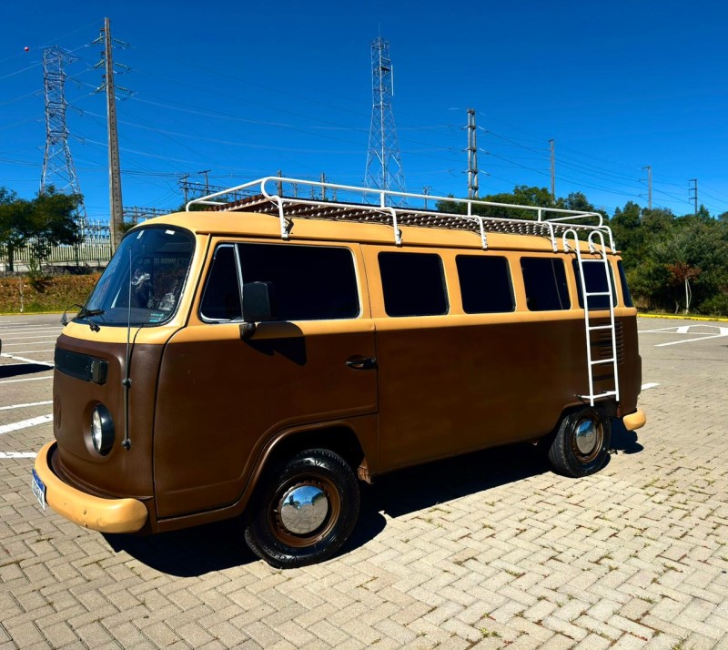 KOMBI 