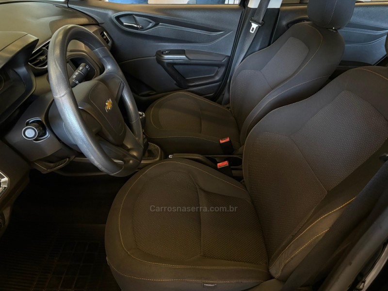 ONIX 1.4 MPFI LTZ 8V FLEX 4P MANUAL - 2015 - SAPIRANGA